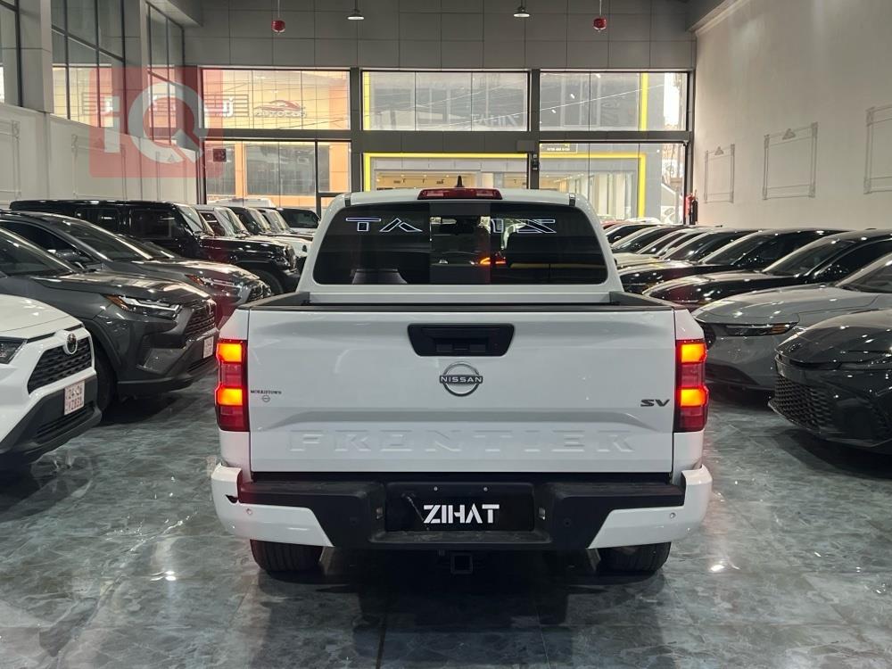 نیسان فرۆنتیر